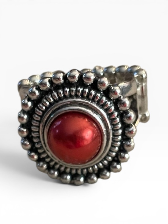 unbranded Jewelry - Red Rhinstone Stretch Ring NWOT